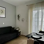 Apartament Modern In Town, Walking Distance To The - No 4